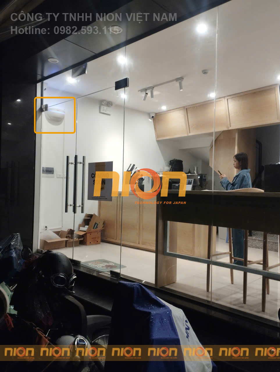 Đèn bắt muỗi