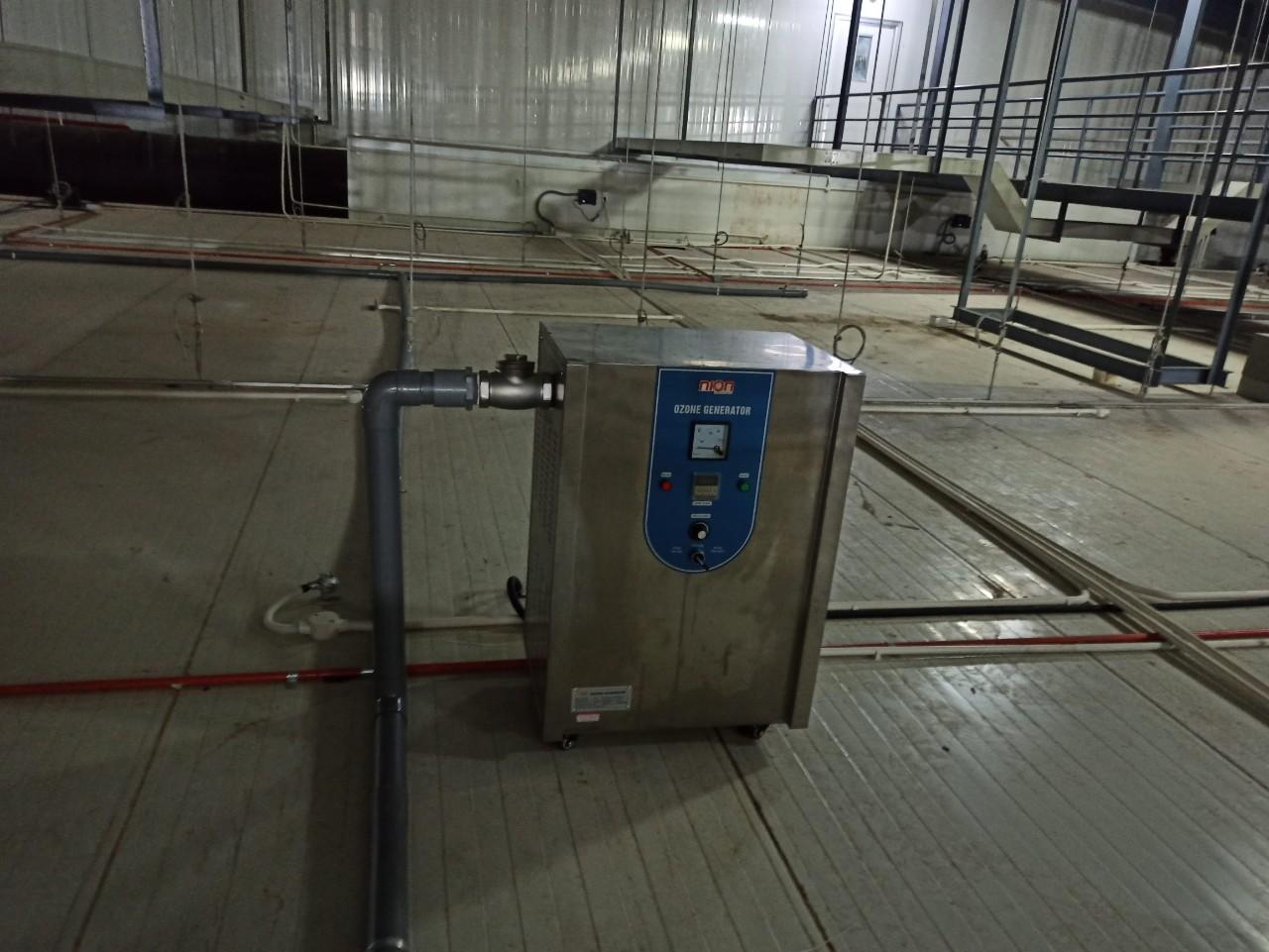 2. Cơ chế hoạt động của ozone trong việc khử trùng và làm sạch