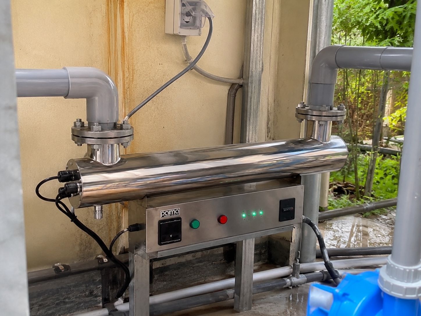 Ứng dụng thiết bị UV khử khuẩn nước trong xử lý nước sản xuất công nghiệp